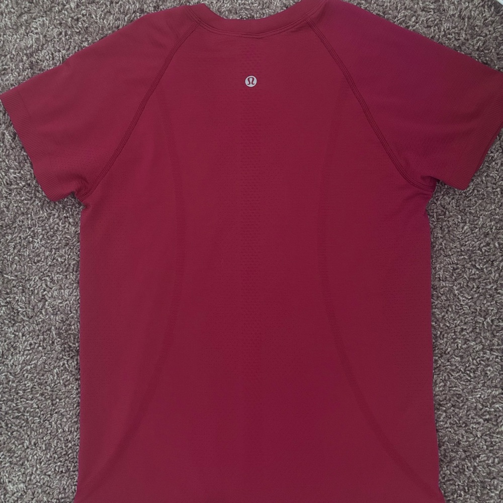 lululemon athletica Swiftly Tech Short Sleeve Waist Length Top - Picture 3 of 4